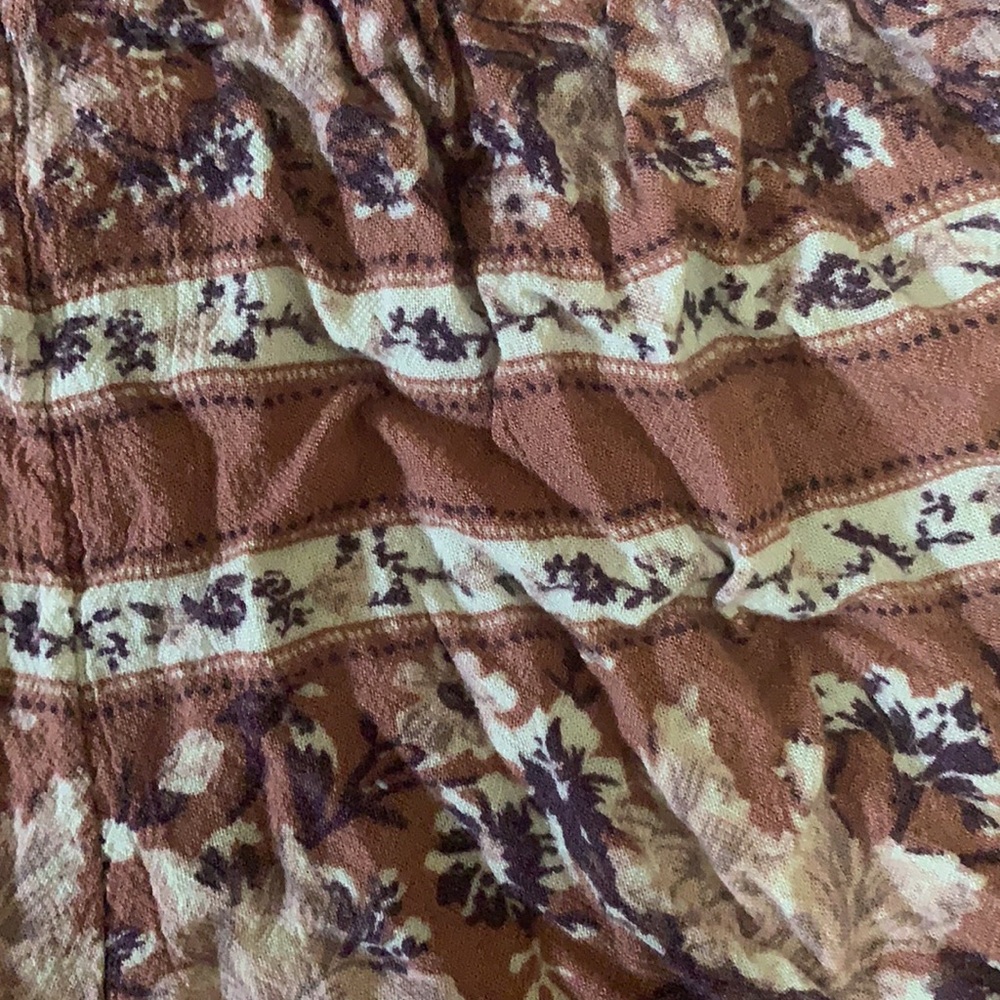 Patterned Flowy Shorts - Picture 2 of 2